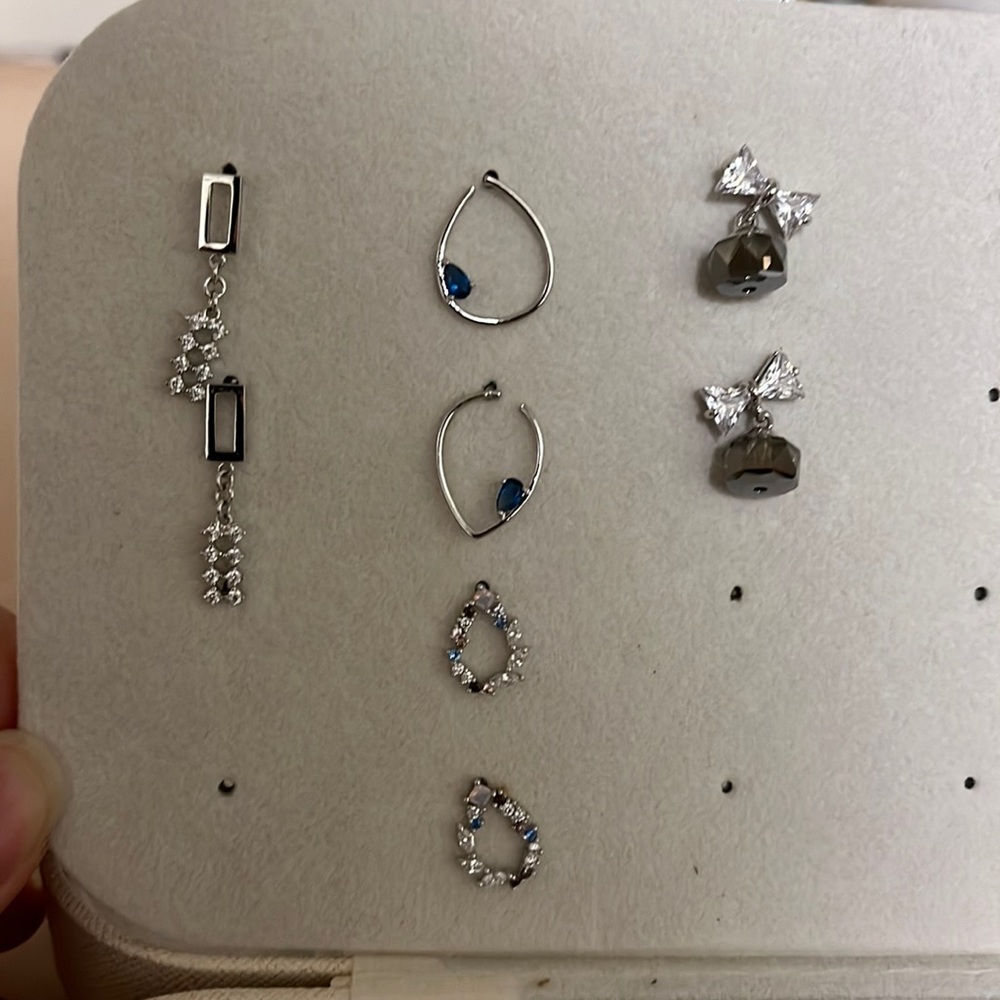 Lot of 4 Earrings